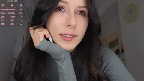 Snapshot of yononeey chatting on 12.25.24 Wilma online show from 12.25.24