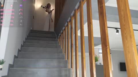 Snapshot of yononeey chatting on 01.17.25 Wilma online show from 01.17.25