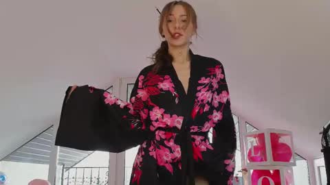 Snapshot of yononeey chatting on 02.15.25 Wilma online show from 02.15.25