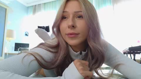 Snapshot of yononeey chatting on 09.30.25 Wilma online show from 09.30.25