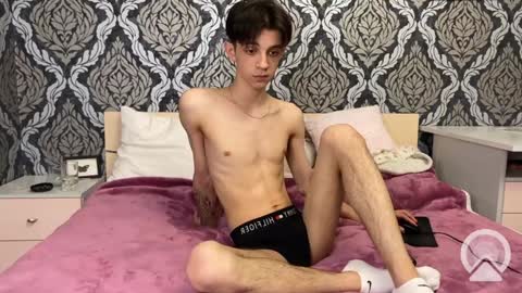 Yoo Dee Ohh online show from 12.17.24