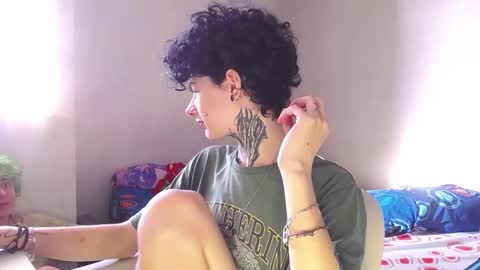 Snapshot of yoonbum_ chatting on 11.07.25 Little Mike Independent model online show from 11.07.25