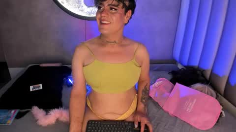 Snapshot of yordan_chubbyhot chatting on 10.14.25 yordan_chubbyhot online show from 10.14.25