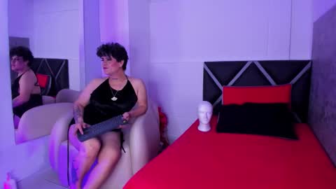 Snapshot of yordan_chubbyhot chatting on 11.14.25 yordan_chubbyhot online show from 11.14.25