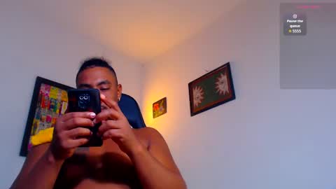 Snapshot of yosoy_enzo2020 chatting on 07.17.26 Enzo online show from 07.17.26
