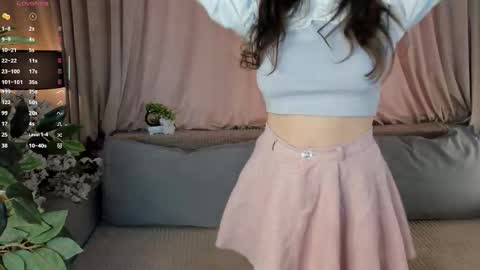 Snapshot of you_fell_in_love chatting on 11.02.25 Elizabeth brunette -- Darline blonde online show from 11.02.25