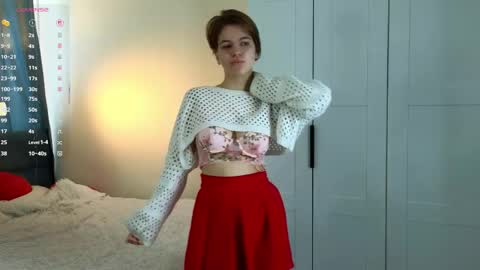 Elizabeth brunette -- Darline blonde  online show from 05.22.26
