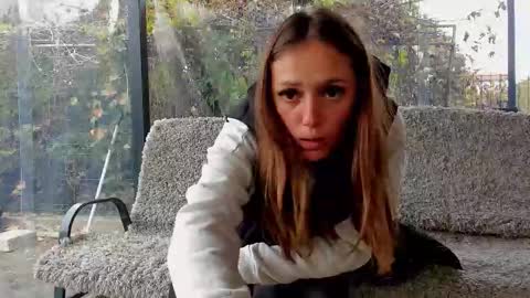 Snapshot of you_love_melisa chatting on 10.27.25 private on 18 per minute start private 500 tokensOnlyfans online show from 10.27.25