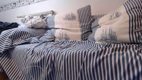 youandme1999 online show from 11.07.25