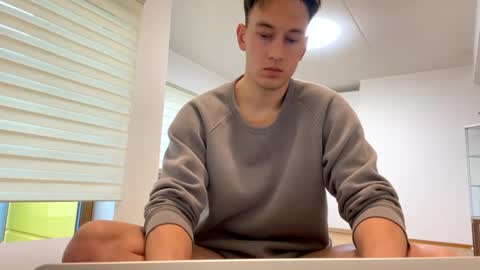 Snapshot of youcan__ chatting on 03.11.25 youcan__ online show from 03.11.25