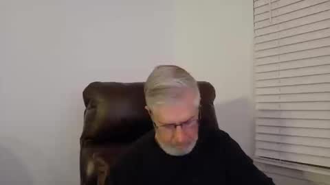 Colorado Guy Straight online show from 10.20.25