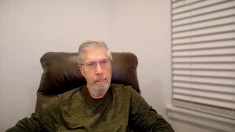 Colorado Guy Straight online show from 11.10.25