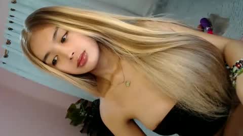 Snapshot of yougotelise69 chatting on 12.06.24 HAPPY BIRTHDAY TO ME online show from 12.06.24