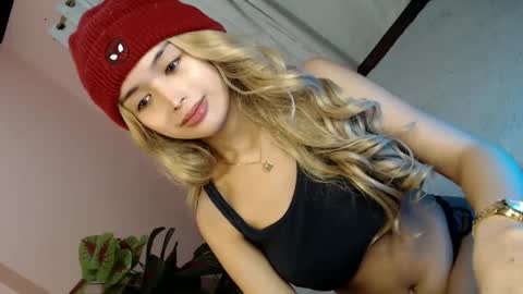 Snapshot of yougotelise69 chatting on 01.07.25 HAPPY BIRTHDAY TO ME online show from 01.07.25