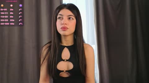 Snapshot of younotwrongdude chatting on 02.06.26 Viola online show from 02.06.26