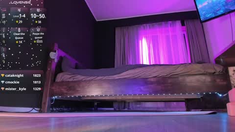 Snapshot of your_bunny chatting on 12.14.24 Bunny online show from 12.14.24