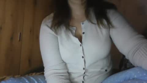 Snapshot of your_dream770 chatting on 10.28.25 your_dream770 online show from 10.28.25