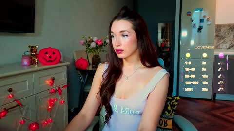 Snapshot of your_evaa chatting on 11.02.25 your Evaa online show from 11.02.25