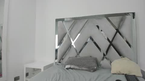 Snapshot of your_lady_milf chatting on 02.03.25 your_lady_milf online show from 02.03.25