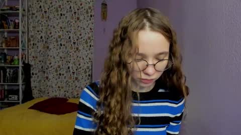 Leslie online show from 11.24.25