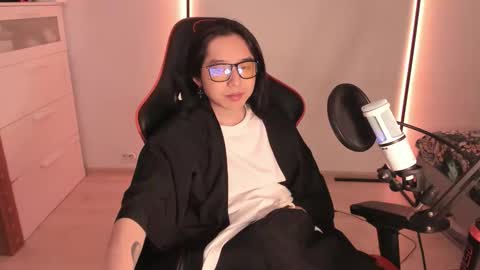 Han   online show from 01.08.26