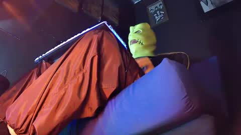 Miss Sarah online show from 12.30.24