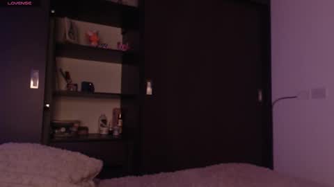 Snapshot of your_rosalie chatting on 09.21.25 your_rosalie online show from 09.21.25