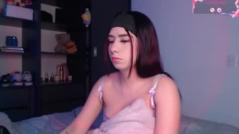 Snapshot of your_rosalie chatting on 11.13.25 your_rosalie online show from 11.13.25