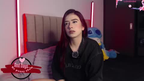 Snapshot of your_rosalie chatting on 11.21.25 your_rosalie online show from 11.21.25