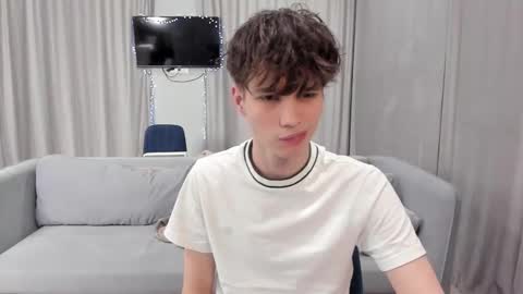 Snapshot of your_shy_guy chatting on 01.04.25 your_shy_guy online show from 01.04.25