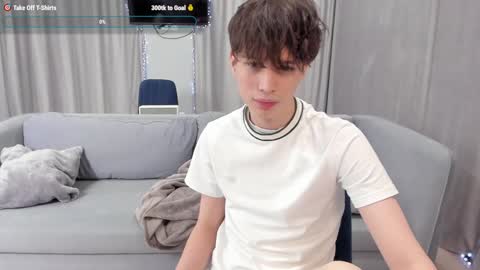 Snapshot of your_shy_guy chatting on 01.05.25 your_shy_guy online show from 01.05.25