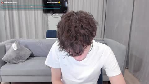 Snapshot of your_shy_guy chatting on 01.08.25 your_shy_guy online show from 01.08.25