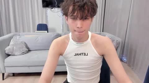 Snapshot of your_shy_guy chatting on 01.18.25 your_shy_guy online show from 01.18.25