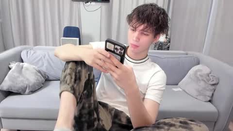 Snapshot of your_shy_guy chatting on 01.27.25 your_shy_guy online show from 01.27.25