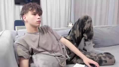 Snapshot of your_shy_guy chatting on 02.08.25 your_shy_guy online show from 02.08.25