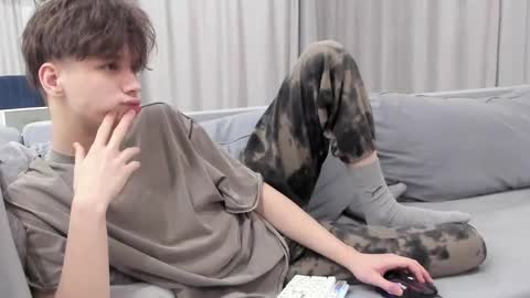 Snapshot of your_shy_guy chatting on 02.08.25 your_shy_guy online show from 02.08.25