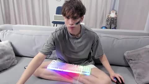 Snapshot of your_shy_guy chatting on 03.05.25 your_shy_guy online show from 03.05.25