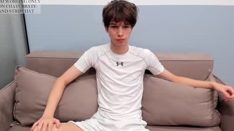 Snapshot of your_shy_guy chatting on 09.26.25 your_shy_guy online show from 09.26.25