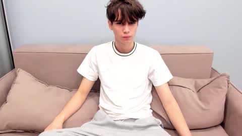 Snapshot of your_shy_guy chatting on 11.19.25 your_shy_guy online show from 11.19.25