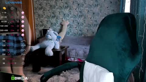 Molly online show from 02.05.25