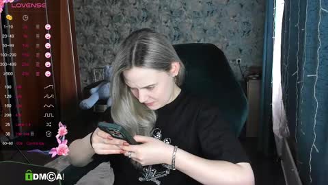 Molly online show from 03.11.25