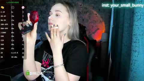 Snapshot of your_small_bunny chatting on 04.28.26 Molly online show from 04.28.26