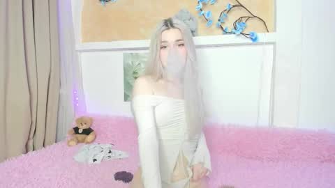 Snapshot of your_tender_doll chatting on 01.14.26 Alice online show from 01.14.26