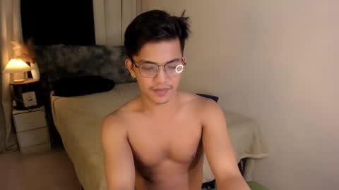 yourasian_bradley online show from 03.09.25