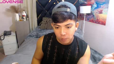 yourasian_bradley online show from 10.10.25