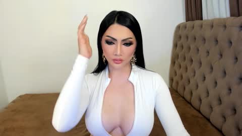 Snapshot of yourasiangoddess69 chatting on 02.01.26 Goddess online show from 02.01.26