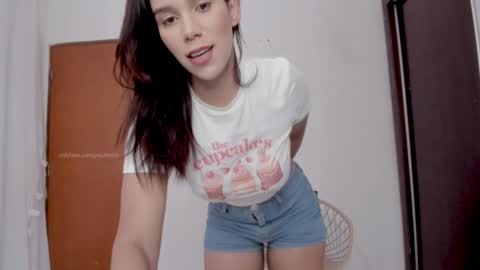 insta  yourboniee online show from 12.28.24