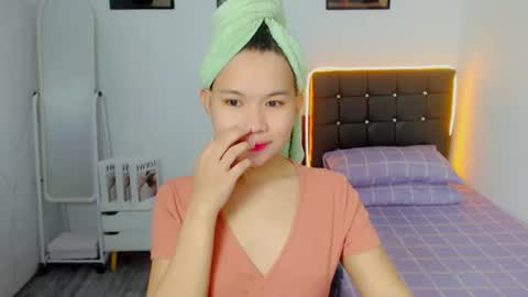 yourcuteprincess_ online show from 06.12.26