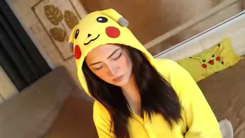 Snapshot of yourdevilsweettsx chatting on 10.06.25 JEN online show from 10.06.25