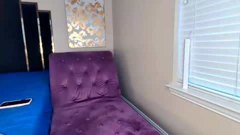 Snapshot of yourfantasy934 chatting on 09.23.25 Horny Hotwife Wants To Play online show from 09.23.25